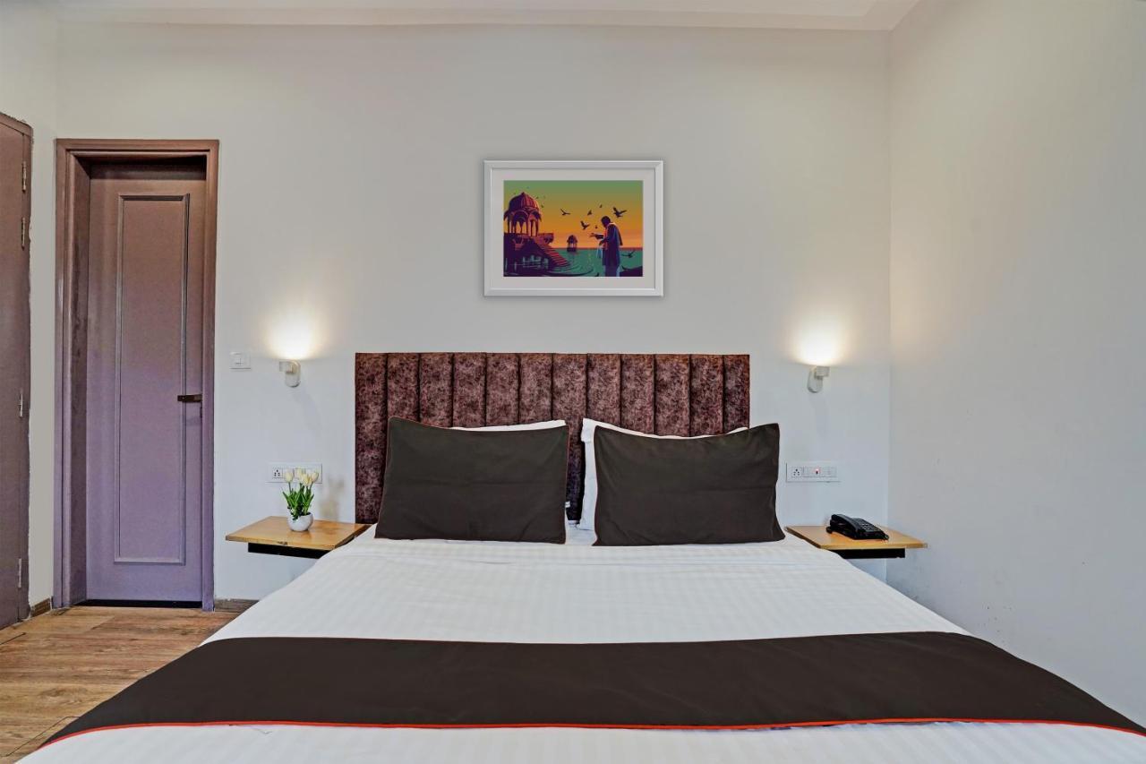 Super Townhouse Sector 57 Near Bestech Central Square Mall Gurgáon Kültér fotó