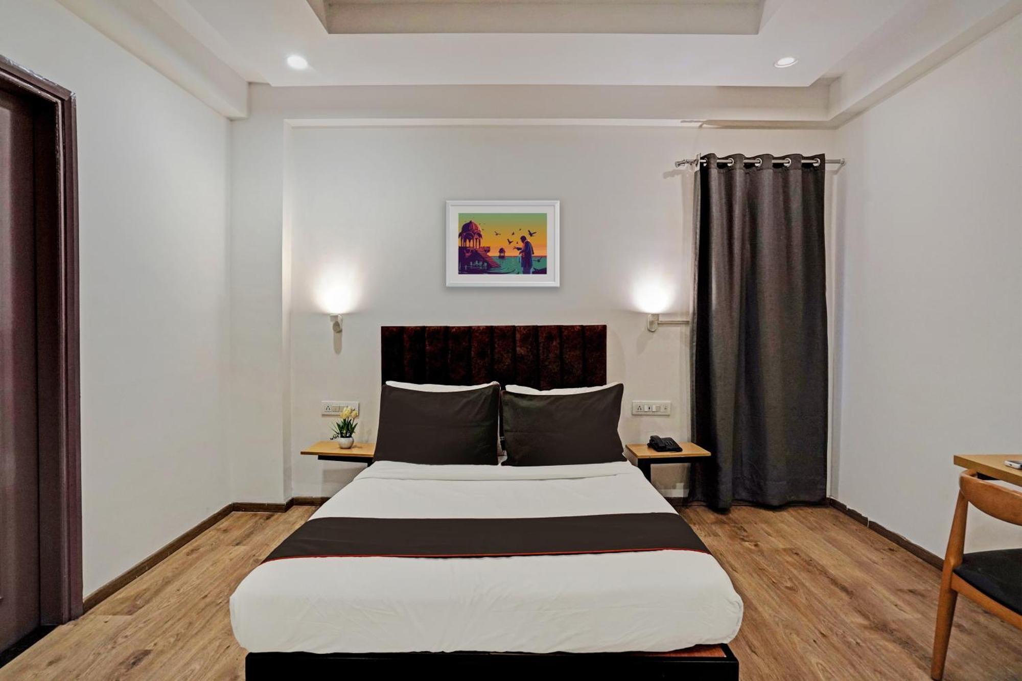 Super Townhouse Sector 57 Near Bestech Central Square Mall Gurgáon Kültér fotó