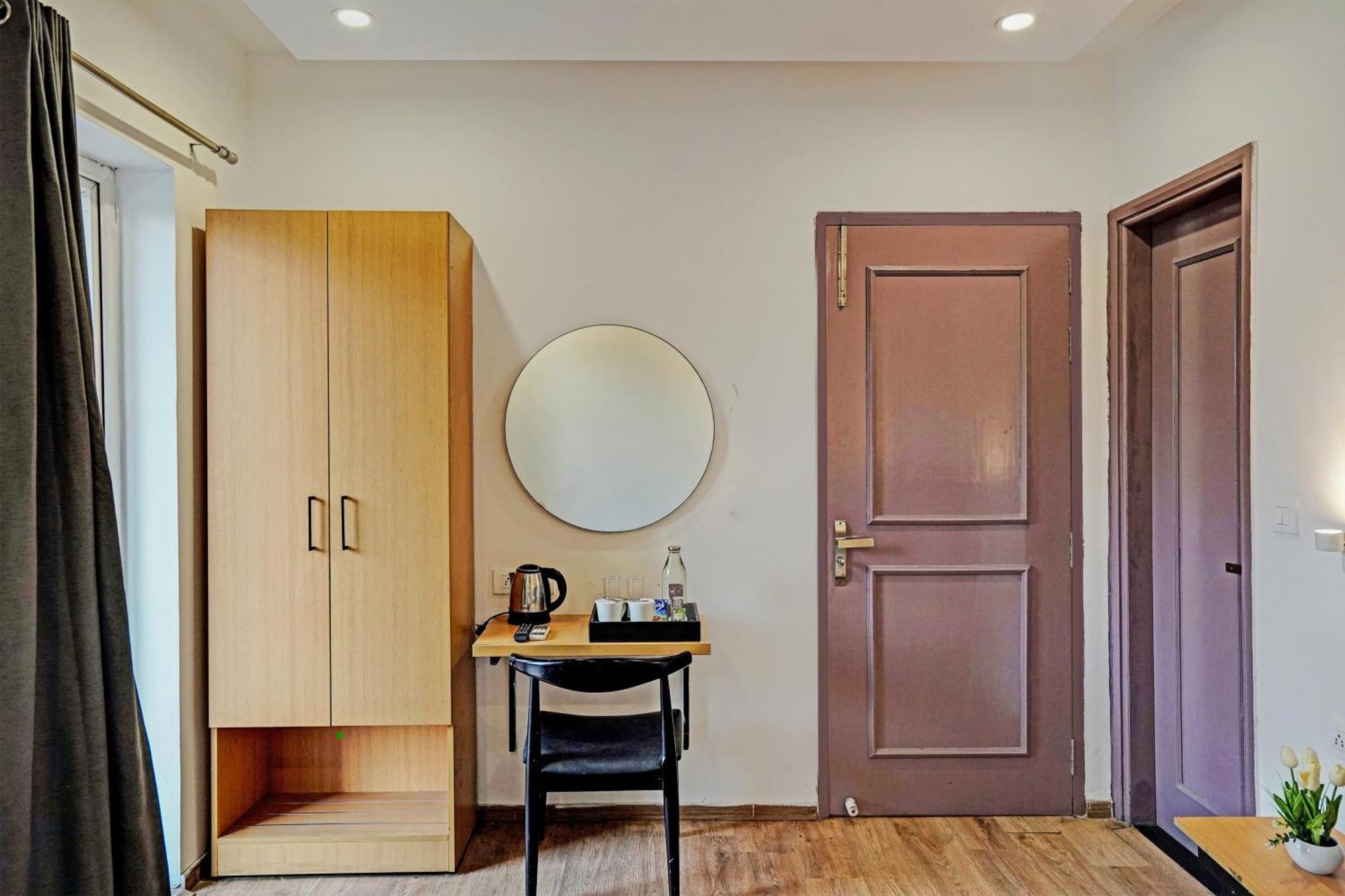 Super Townhouse Sector 57 Near Bestech Central Square Mall Gurgáon Kültér fotó