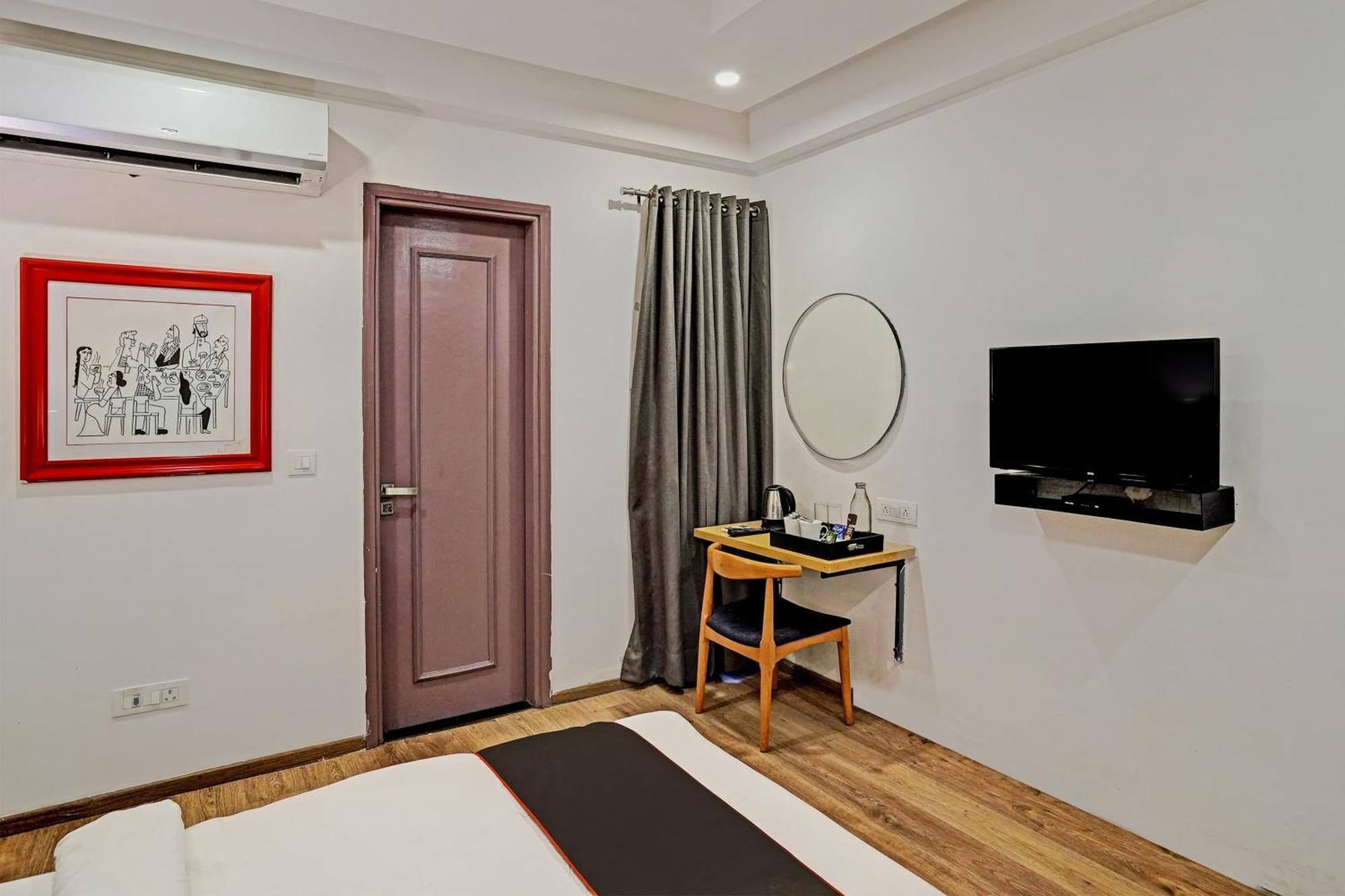 Super Townhouse Sector 57 Near Bestech Central Square Mall Gurgáon Kültér fotó